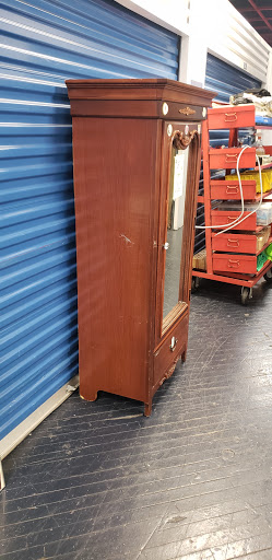 Self-Storage Facility «StorageBlue - Self Storage, Newark», reviews and photos, 200 Mt Pleasant Ave, Newark, NJ 07104, USA