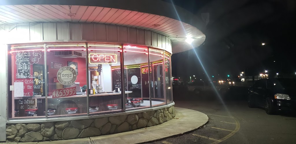 Roy's Squeeze Inn 48198