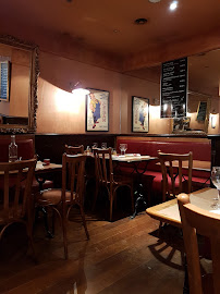 Atmosphère du Restaurant français Les Baux de Paris - n°7