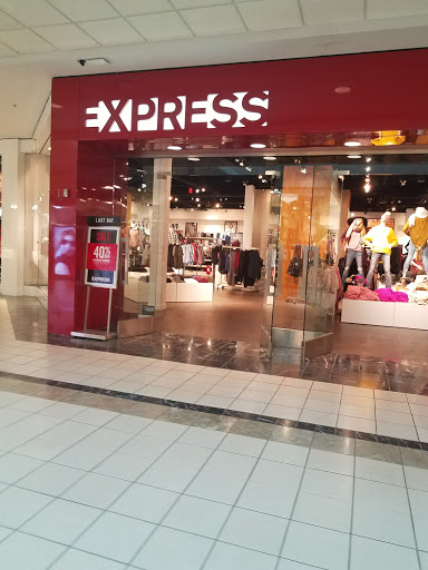 Shopping Mall «Cape Cod Mall», reviews and photos, 769 Iyannough Rd, Hyannis, MA 02601, USA