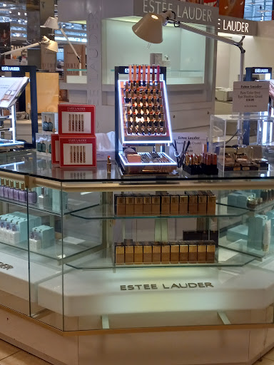 Shopping Mall «Lebanon Valley Mall», reviews and photos, 2231 Lebanon Valley Mall, Lebanon, PA 17042, USA