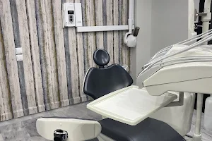 Ντενιάννα Ακτύπη-Οδοντίατρος(Denianna Aktypi-dentist)- Χειρουργός Οδοντίατρος Ζάκυνθος image