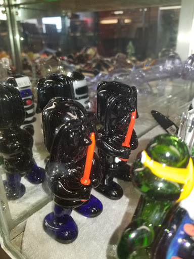 Tobacco Shop «Little Canada Smoke Shop & Specialties LLC», reviews and photos, 37 Little Canada Rd E, St Paul, MN 55117, USA