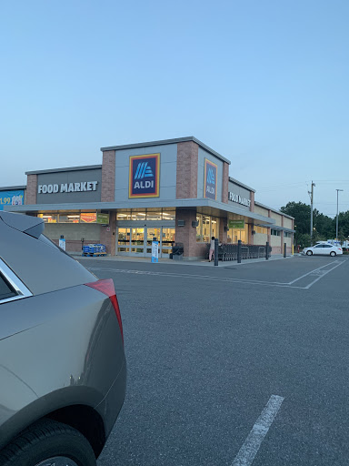 Supermarket «ALDI», reviews and photos, 2016 W US Hwy 90, Lake City, FL 32055, USA