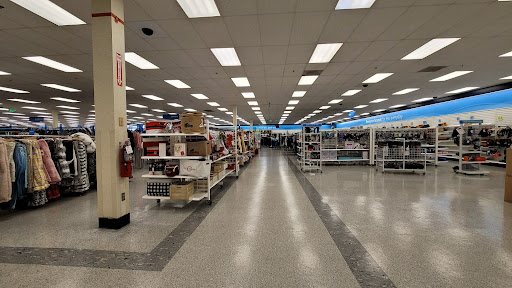 Clothing Store «Ross Dress for Less», reviews and photos, 1601 Willow Lawn Dr, Richmond, VA 23230, USA