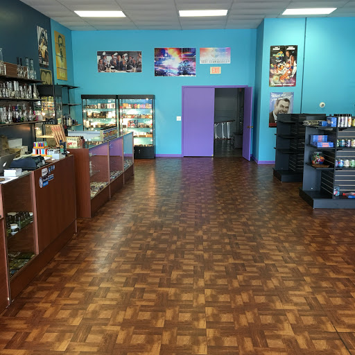 Gift Shop «Moon Rock Gallery & Smoke Shop», reviews and photos, 431 Ogden Ave, Downers Grove, IL 60515, USA