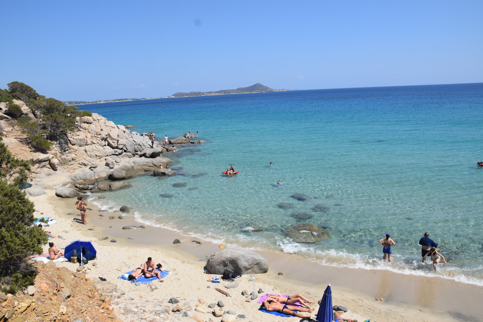 Fotografija Spiaggia Is Piscadeddus z svetel fin pesek površino