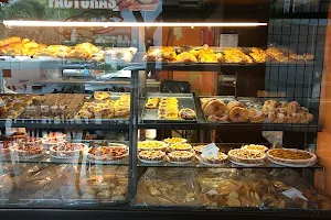 Sabores - Panadería y Cafetería image