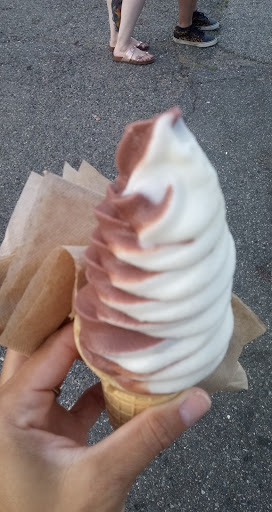 Drive-in Movie Theater «Rustic Drive in Theatre», reviews and photos, Louisquisset Pike, North Smithfield, RI 02896, USA