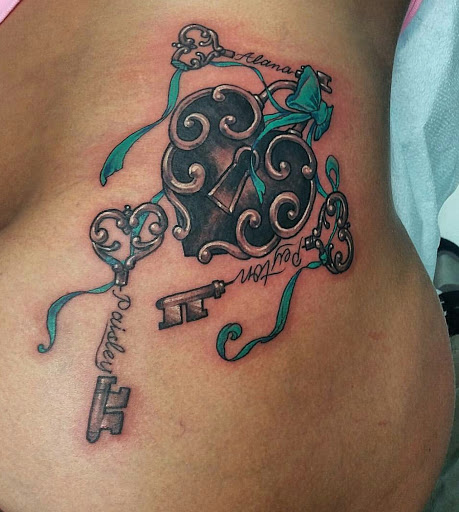 Tattoo Shop «Needle Pusher Tattoo-Piercing», reviews and photos, 17308 Saticoy St, Van Nuys, CA 91406, USA