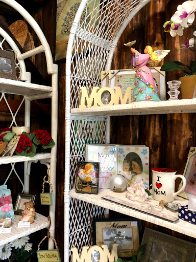 Gift Shop «Beach Basket Gift, Clothing & Christmas Shop», reviews and photos, 4102 Harborview Dr, Gig Harbor, WA 98332, USA