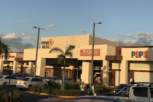 Real León Paseo Mall image