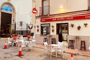 Bar Cuatro Calles image