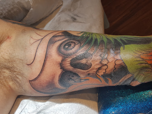 Tattoo Shop «Classic Tattoo Studio», reviews and photos, 115 S Church St, Grass Valley, CA 95945, USA