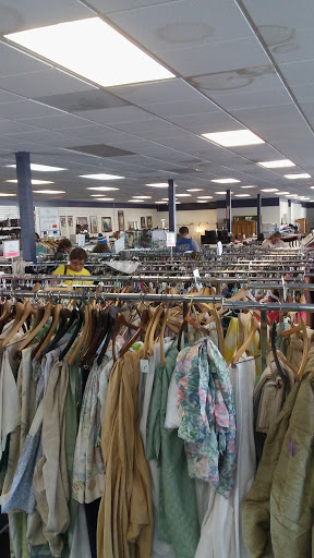Thrift Store «Society of St. Vincent de Paul Long Beach Thrift Store», reviews and photos