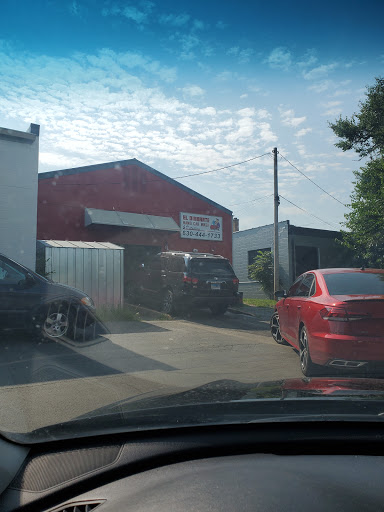 Car Wash «El Diamante Hand Car Wash & Detailing», reviews and photos, 606 S 1st St, St Charles, IL 60174, USA