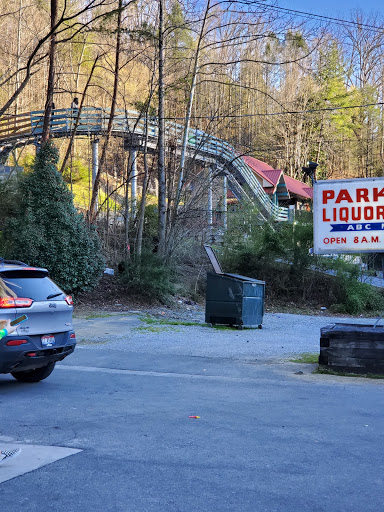 Liquor Store «Parkway Liquor Store», reviews and photos, 288 Parkway, Gatlinburg, TN 37738, USA