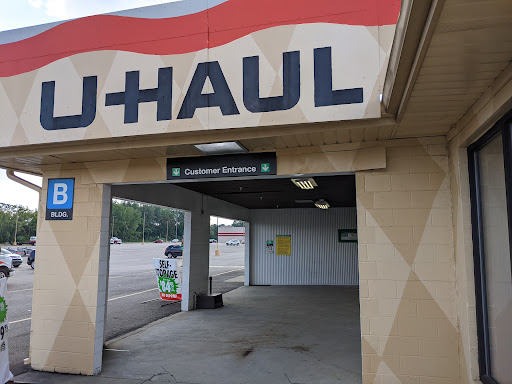 RV Storage Facility «U-Haul Moving & Storage of North Canton», reviews and photos, 5655 Whipple Ave NW, North Canton, OH 44720, USA