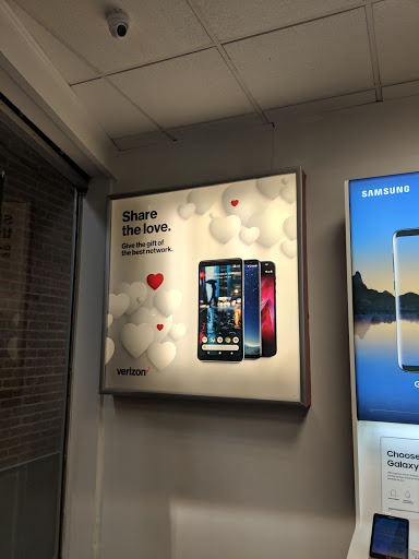 Cell Phone Store «Verizon Wireless Retailer / Wireless Depot», reviews and photos, 22 N Main St, New City, NY 10956, USA