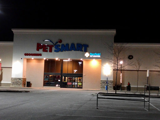Pet Supply Store «PetSmart», reviews and photos, 6106 Shops Way, Northborough, MA 01532, USA