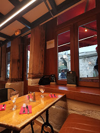 Atmosphère du Restaurant L'Écurie à Paris - n°7