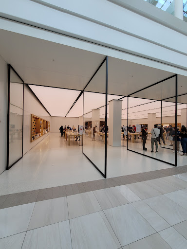 Computer Store «Apple Menlo Park», reviews and photos, 55 Parsonage Rd, Edison, NJ 08837, USA