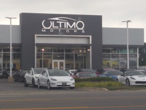 Used Car Dealer «Ultimo Motorsports», reviews and photos, 150 Ogden Ave, Westmont, IL 60559, USA