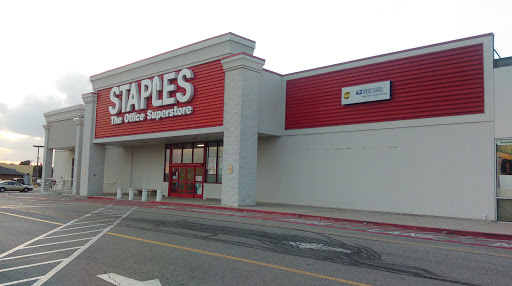 Staples, 965 Loucks Rd, York, PA 17404, USA, 