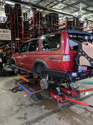 Tire Shop «Discount Tire Store - Tigard, OR», reviews and photos, 11462 SW Pacific Hwy, Tigard, OR 97223, USA