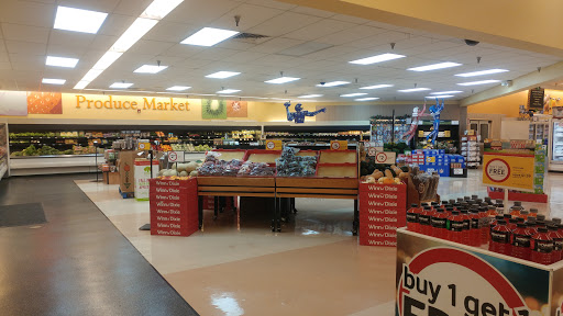 Grocery Store «Winn-Dixie», reviews and photos, 2519 McMullen Booth Rd #106, Clearwater, FL 33761, USA