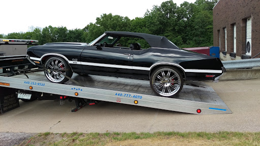 Car Dealer «R&H Motorcars», reviews and photos, 6441 Davis Industrial Pkwy, Solon, OH 44139, USA