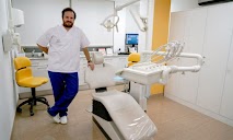 Casanova Dental - Dentistas Implantes, Invisalign en Palma