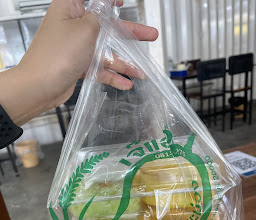 Je Aew Mango Sticky rice photo