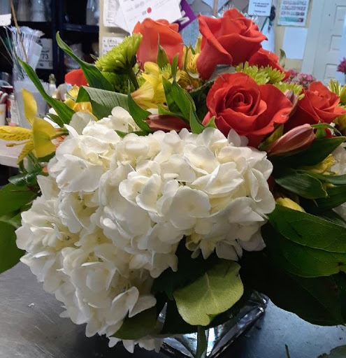 Florist «Fairview Flower Shop», reviews and photos, 1026 Sycamore Dr, Decatur, GA 30030, USA