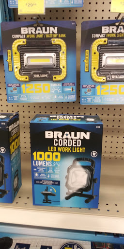 Hardware Store «Harbor Freight Tools», reviews and photos, 1349 N Blackstone Ave, Fresno, CA 93703, USA