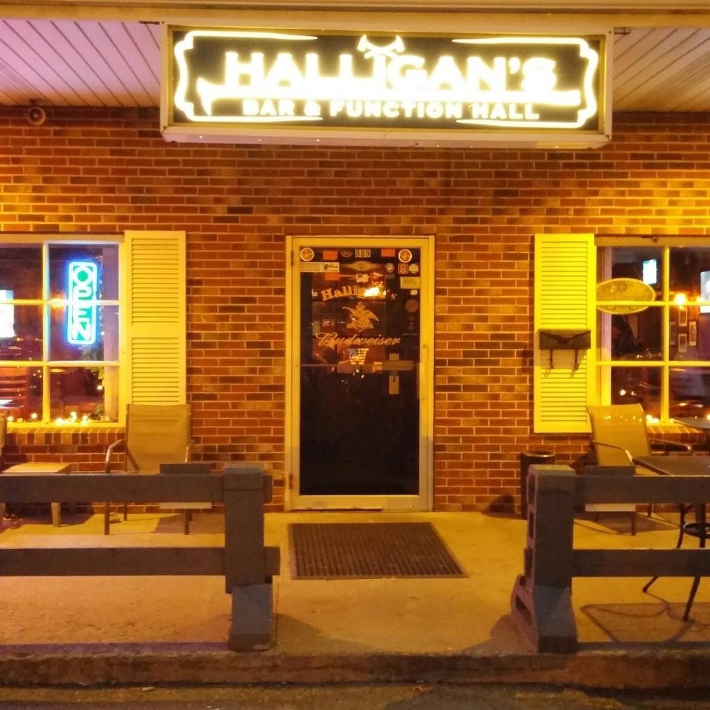 Halligan's Bar And Function Hall 01501