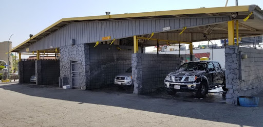 Fiesta Car Wash en Pasadena