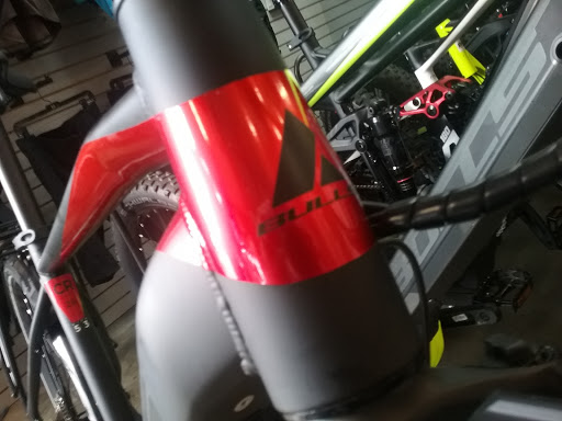 Motorcycle Dealer «Moore And Sons Motorcyles», reviews and photos, 21431 E Cliff Dr, Santa Cruz, CA 95062, USA