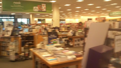 Book Store «Barnes & Noble», reviews and photos, 6050 El Cerrito Plaza, El Cerrito, CA 94530, USA