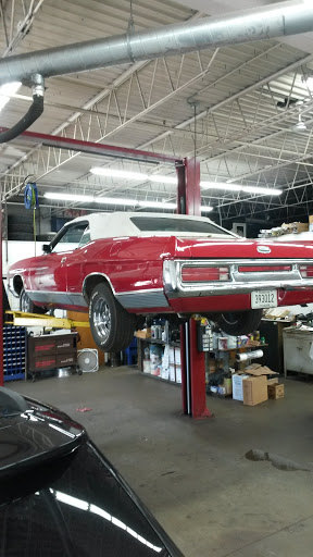 Auto Repair Shop «Hopkins Tire & Auto Service», reviews and photos, 619 14th Ave S, Hopkins, MN 55343, USA