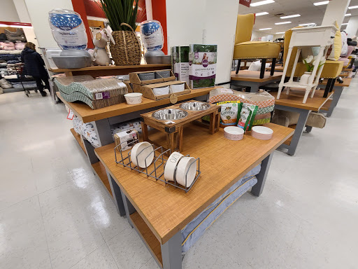 Department Store «T.J. Maxx», reviews and photos, 34 E Ridgewood Ave, Paramus, NJ 07652, USA