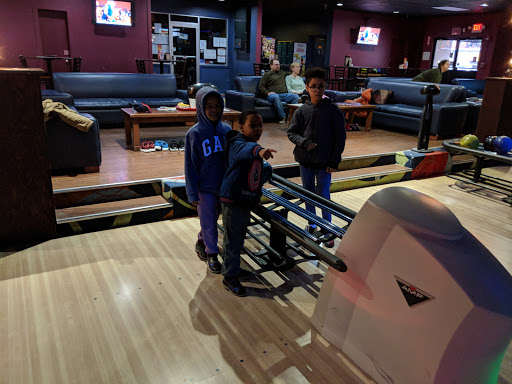 Bowling Alley «Quinnz Pinz», reviews and photos, 13-19 Railroad Ave, Middletown, NY 10940, USA