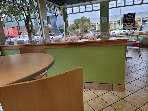 Bakery «Krispy Kreme Doughnuts», reviews and photos, 633 Evans St SW, Atlanta, GA 30310, USA