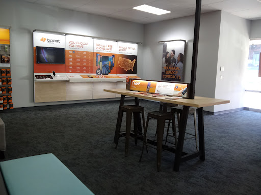Cell Phone Store «Boost Mobile», reviews and photos, 33 W Main St, Vernon, CT 06066, USA
