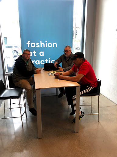 Department Store «Nordstrom Rack Lincoln Park», reviews and photos, 1551 N Sheffield Ave, Chicago, IL 60642, USA