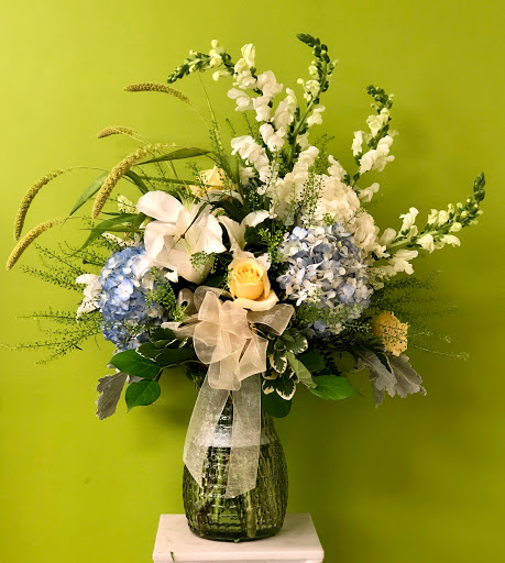 Florist «Sweet William & Thyme», reviews and photos, 19 E Railroad Ave, Jamesburg, NJ 08831, USA