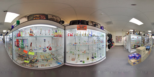 Tobacco Shop «Habits Vape & Smoke shop», reviews and photos, 8391 Folsom Blvd, Sacramento, CA 95826, USA