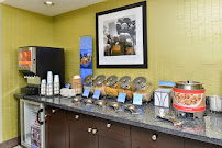 Hampton Inn Iowa City/University Area - Photo 8 - Car repair in Iowa City, IA, Iowa City