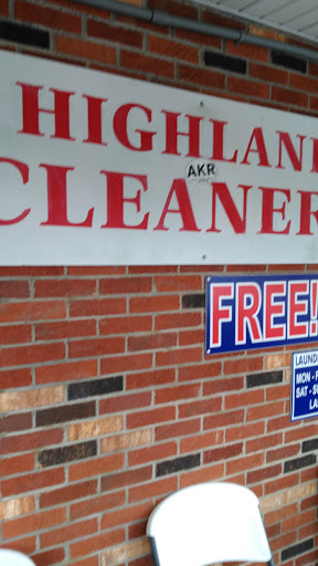 Laundromat «Highland Laundry & Dry Cleaners», reviews and photos, 764 W Market St # 5, Akron, OH 44303, USA