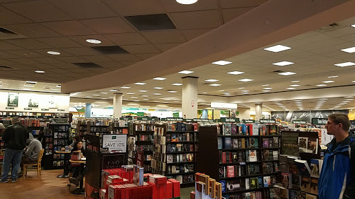 Book Store «Barnes & Noble», reviews and photos, 18025 Garden Way NE, Woodinville, WA 98072, USA